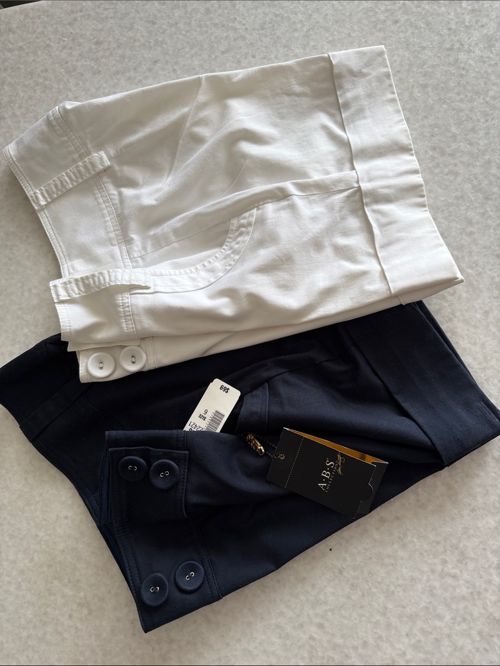 A.B.S. Navy & White Button Hem Shorts Set (2) Women Size 6